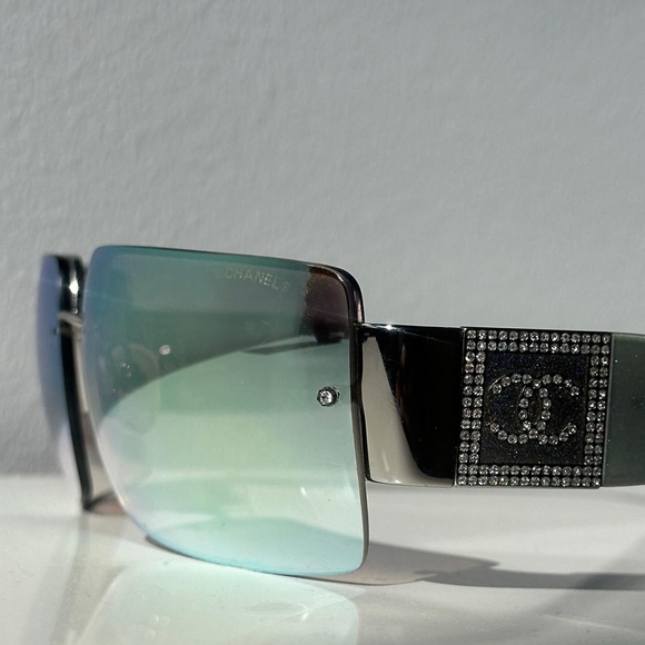 CHANEL Y2K Era 4095-B Sunglasses - Picture 4 of 11